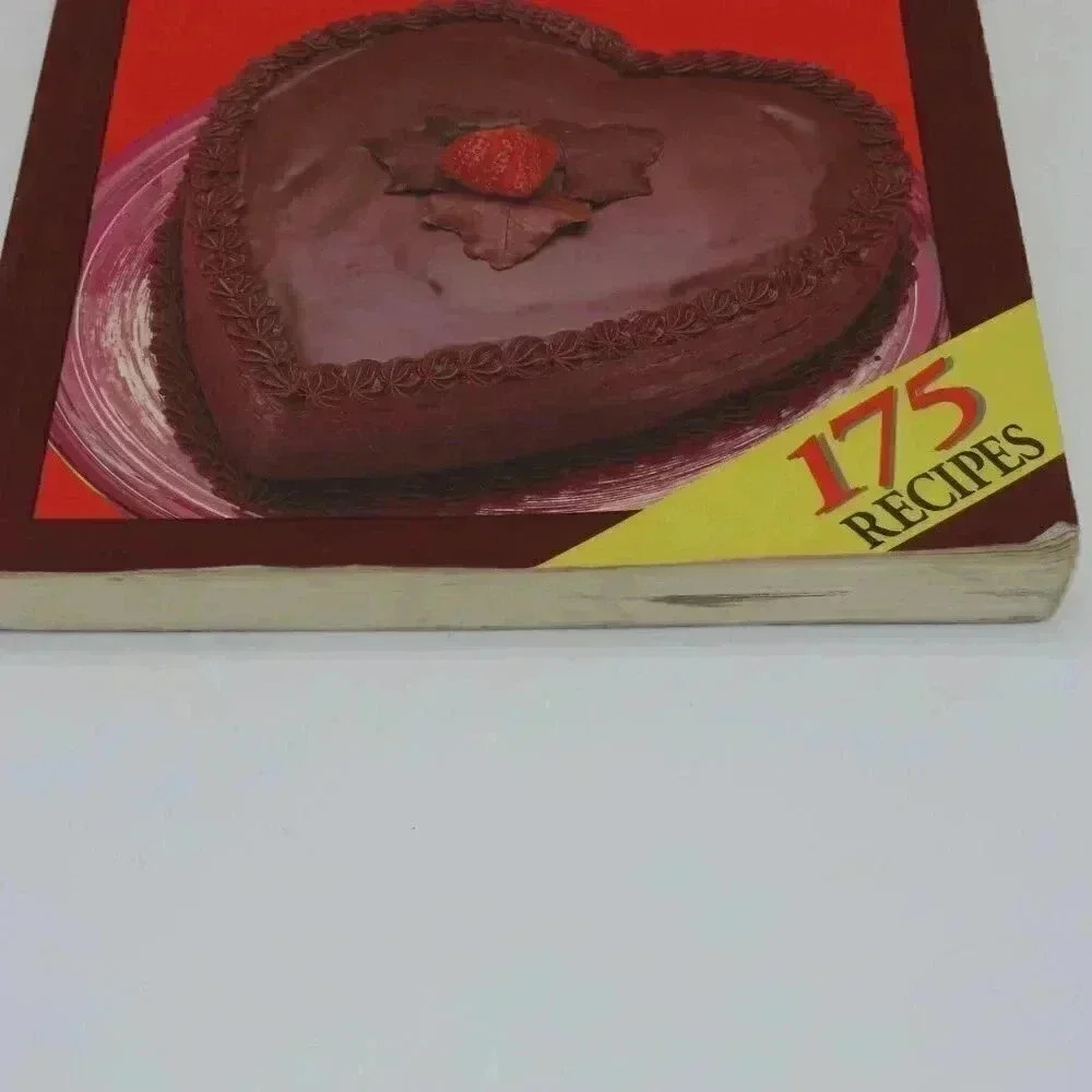 Vintage 1993 Hershey’s Chocolate Lover’s Cookbook Recipes Cookbook Baking - Picture 5 of 5